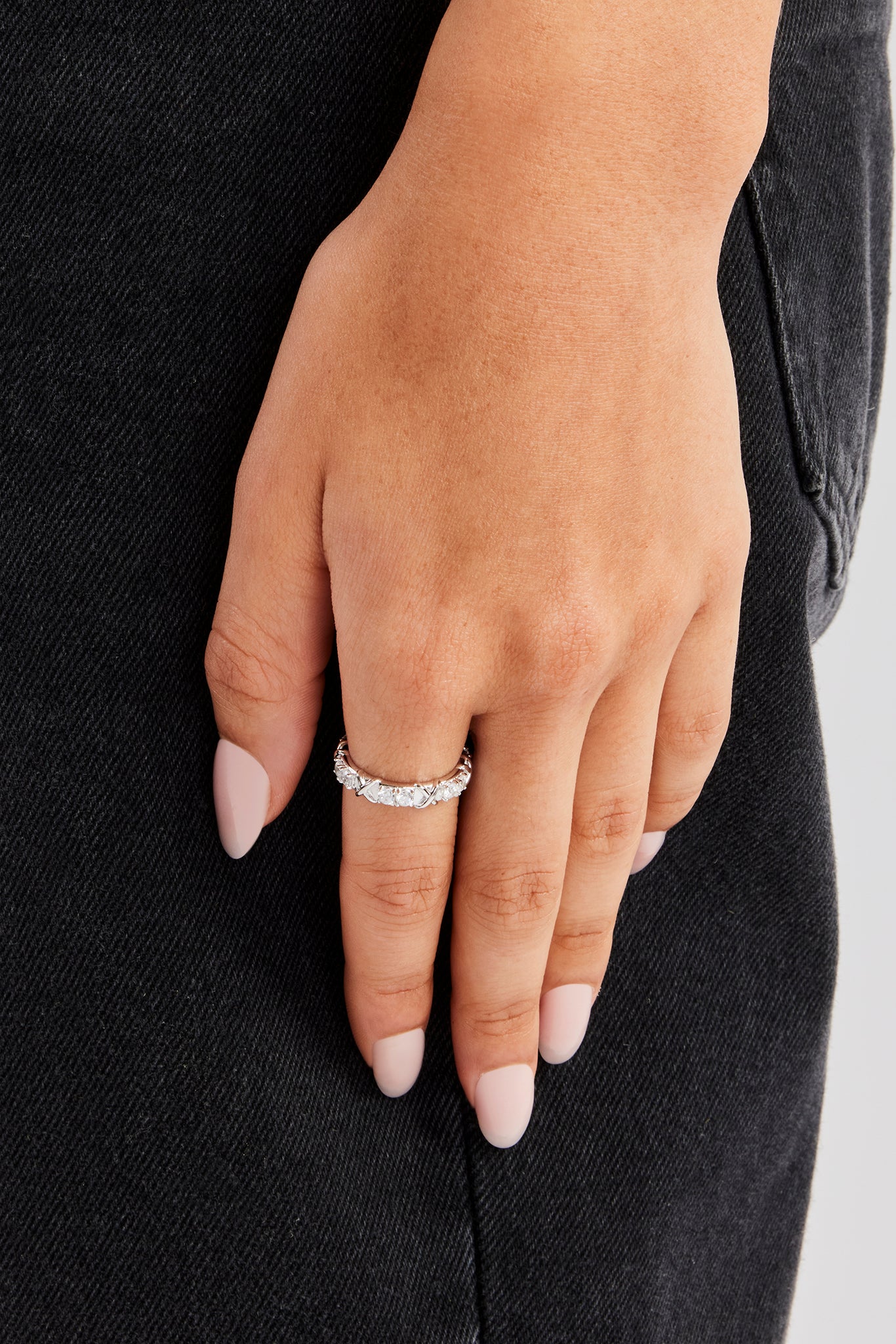 Tennis- und polierter Kreuzring – 5 mm